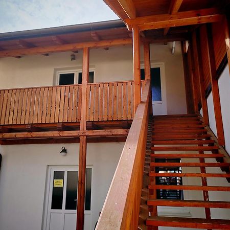 Apartman Sazava Exterior foto